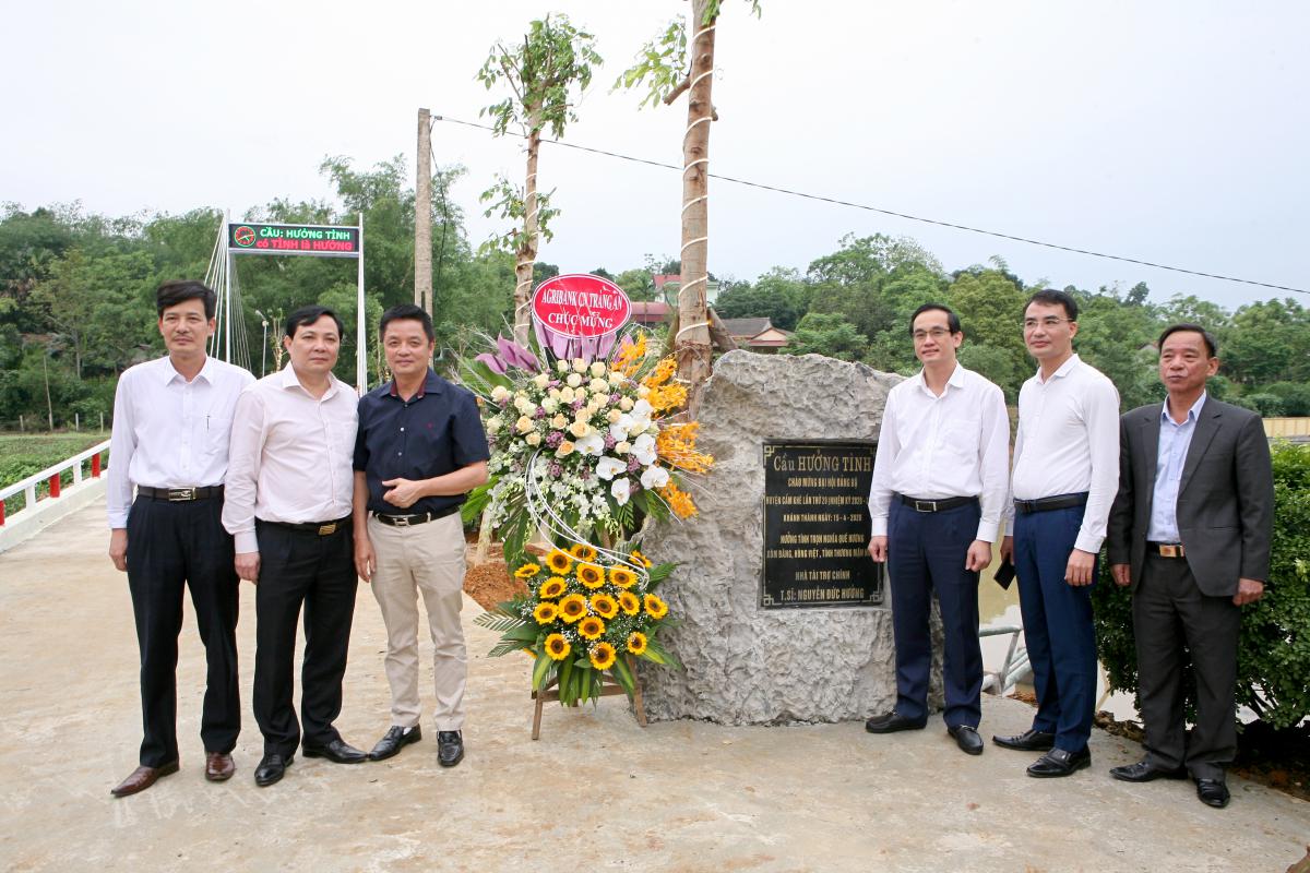 khanh_thanh_cau_huong_tinh_1.jpg