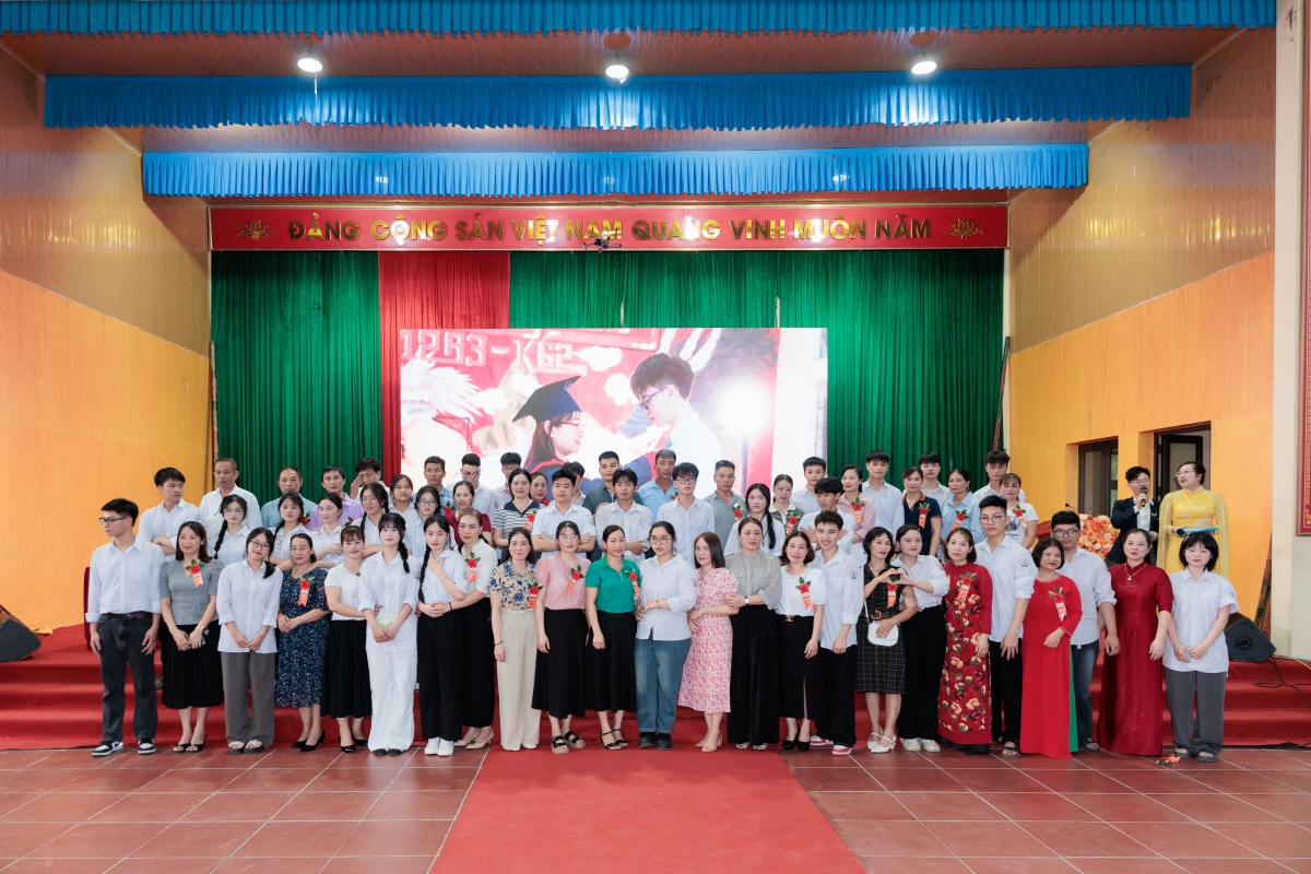 le_tri_an_2026_truong_thpt_cam_khe_5b.jpg