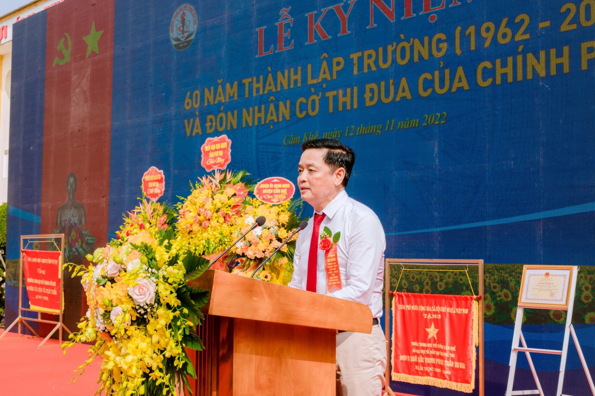 truong_thpt_cam_khe_3.jpg